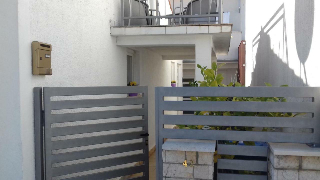 New Lux Apartman Kala ポレッチ エクステリア 写真