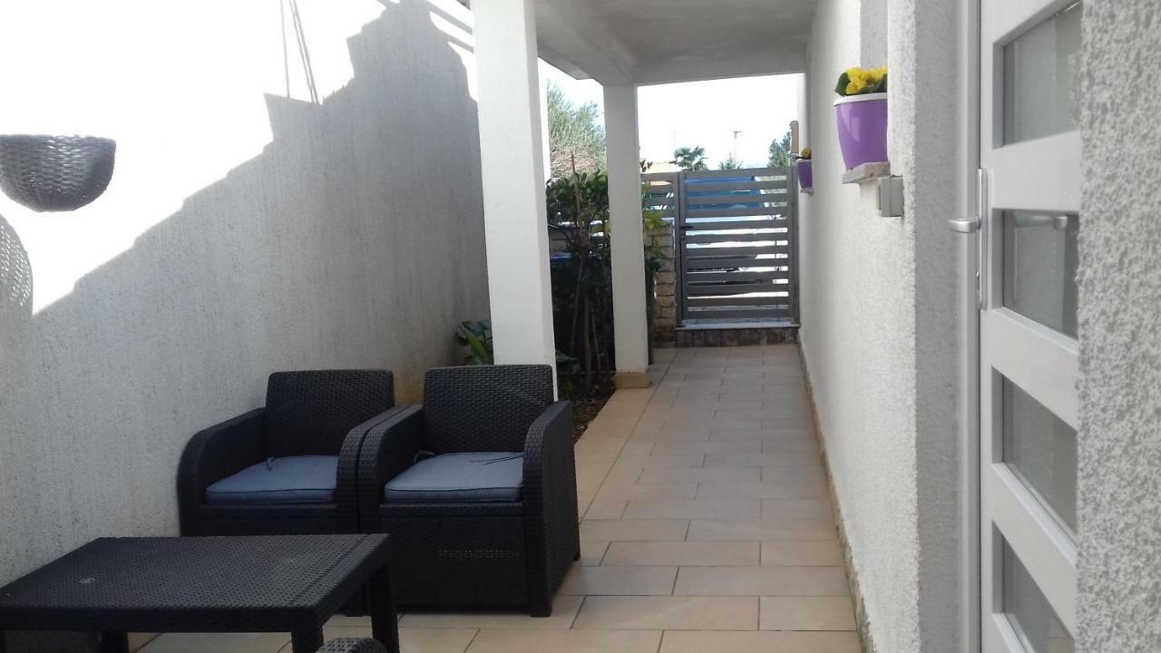 New Lux Apartman Kala ポレッチ エクステリア 写真
